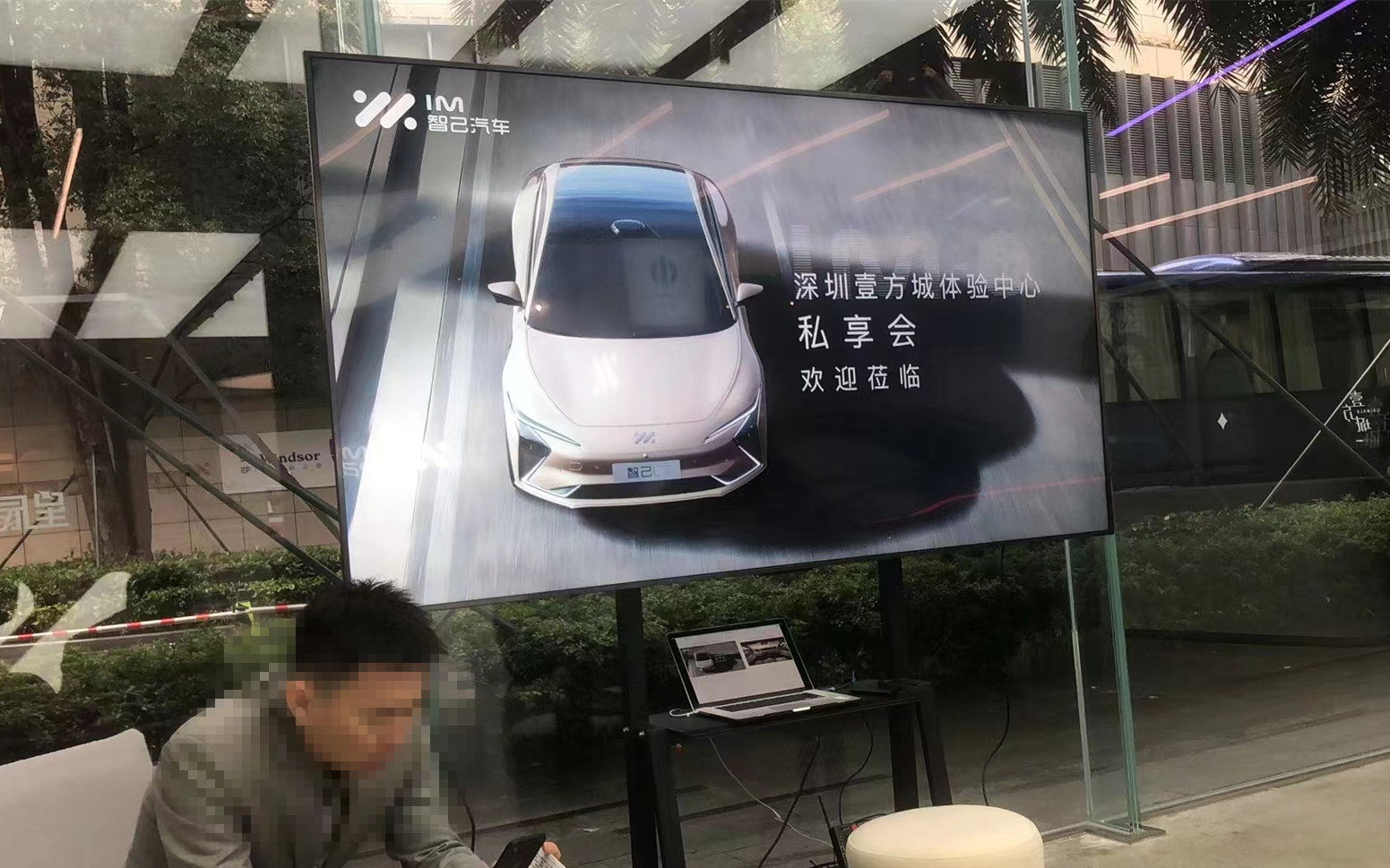 听专业人讲，深圳超高清100寸电视租赁的远景与未来